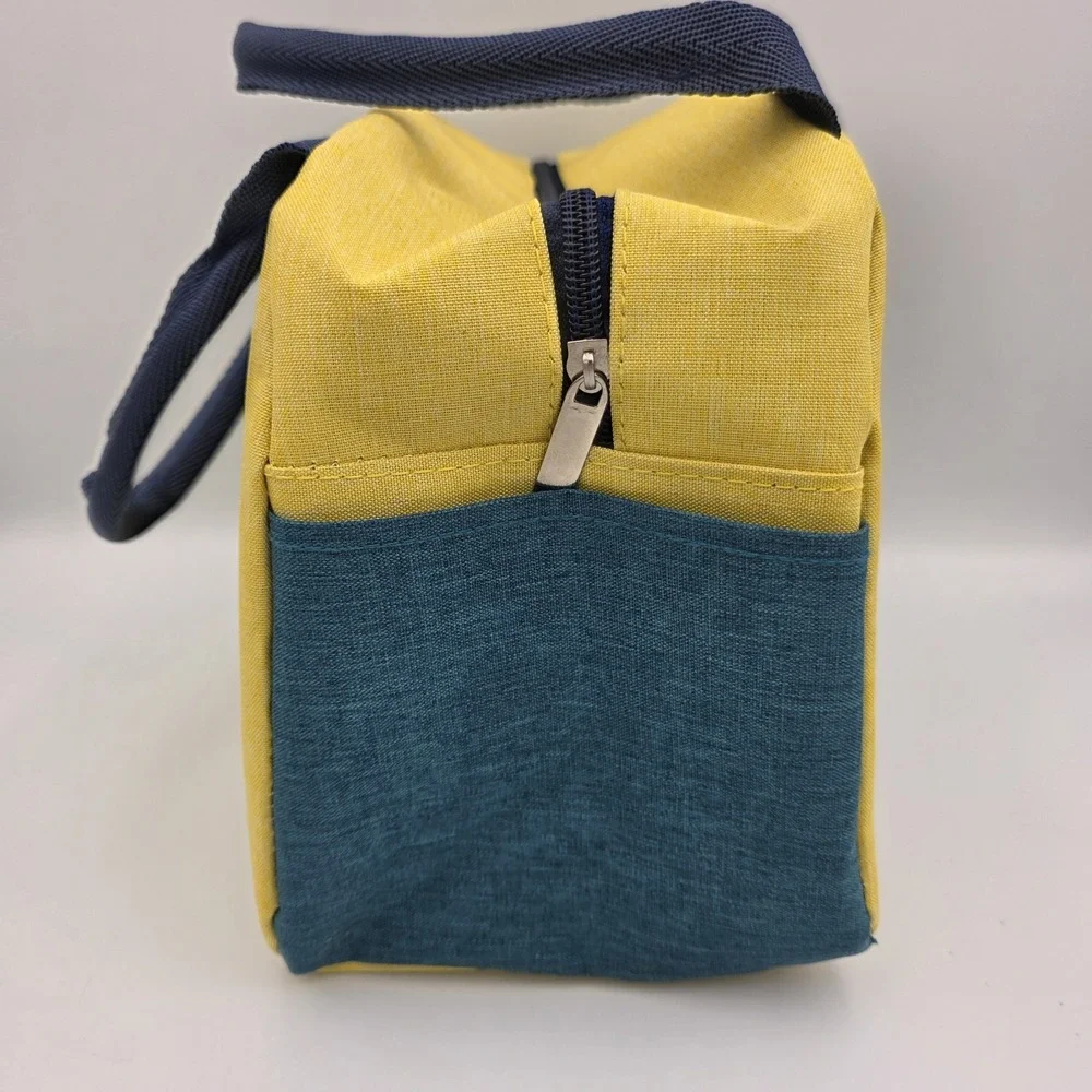 Disney Winnie The Pooh Lunch Bag Thermal Lining Zipper Handles Yellow Green
